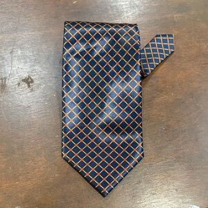 Classic Navy and Gold Patterned Men's Tie